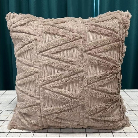 SUMMUZ Fall Pillow Cover Autumn Soft 2 pieces (Triangle Coffee,18 * 18") NWOT - Picture 1 of 1